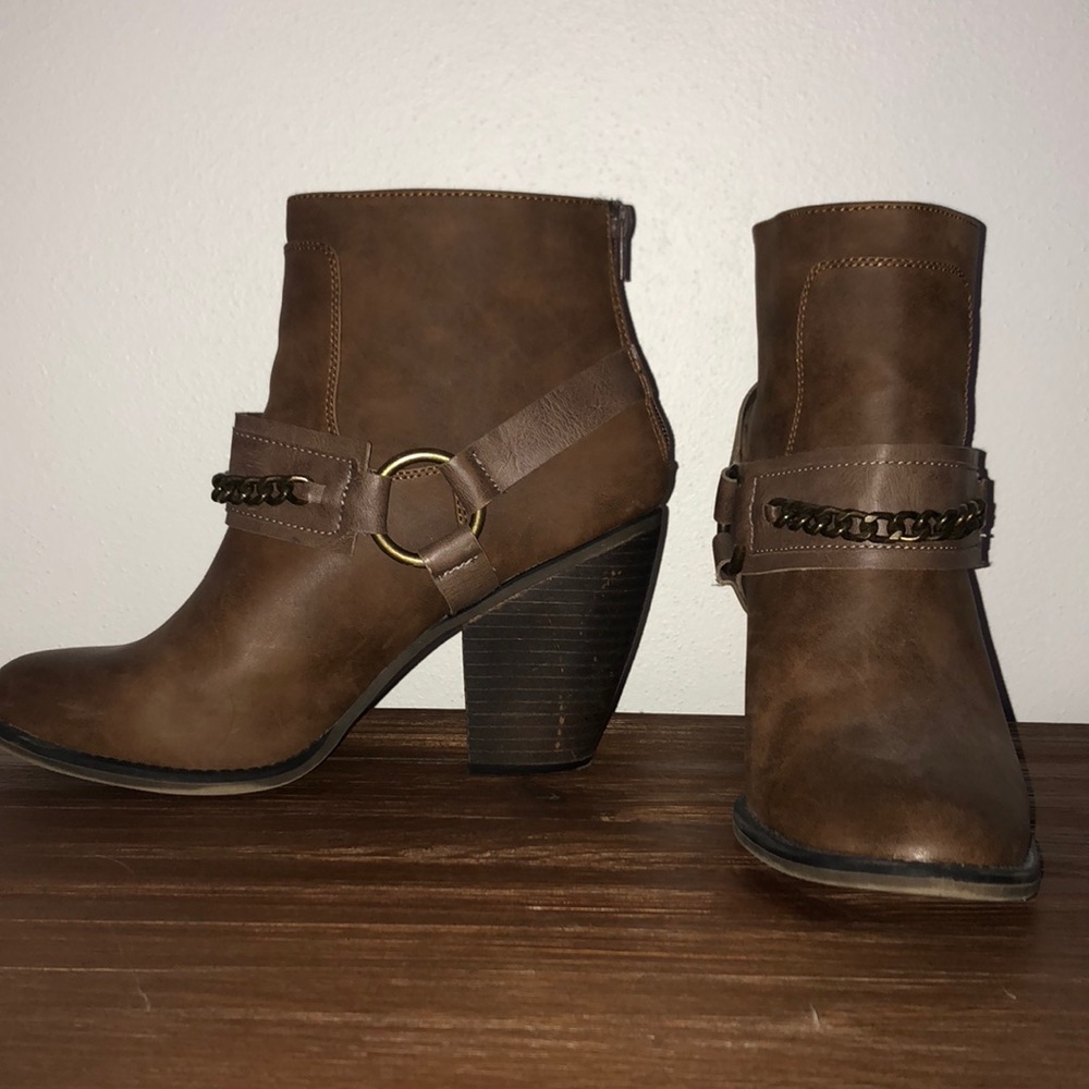Candie’s tan ankle boots